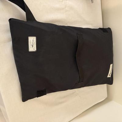 Newer 110 CM Reflector, Apex Bean Bag & Studio Umbrella (O-MG)