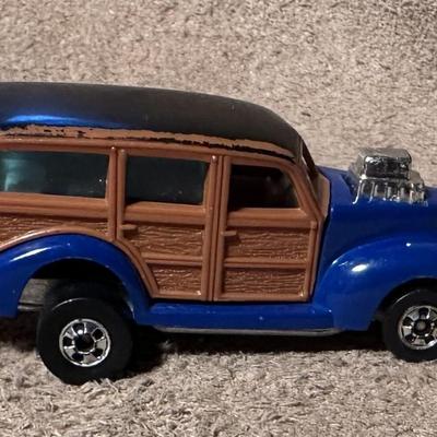 HOT WHEELS HiRakers '40's Woodie 1982 blue enamelHOT WHEELS HiRakers '40's Woodie 1982 blue enamel