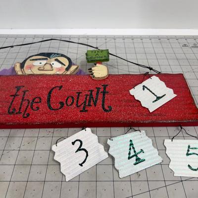 Down For The Count, Holiday Décor', Sign 