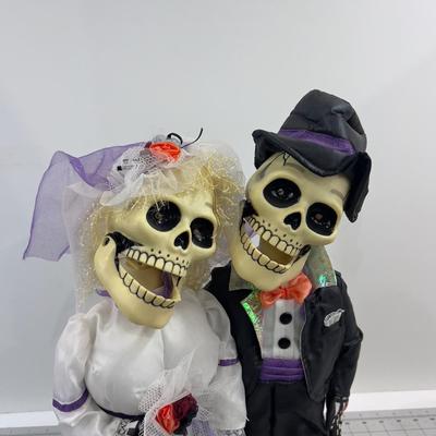 Animated Skeleton Couple 