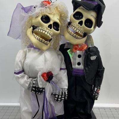 Animated Skeleton Couple 