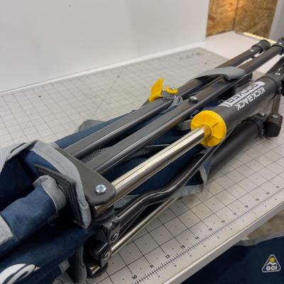 Kick Back ROCKERS Folding  Like New