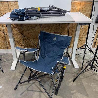 Kick Back ROCKERS Folding  Like New