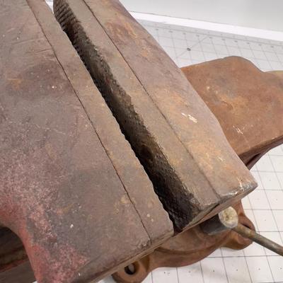 Columbian D45-M4 BENCH VICE