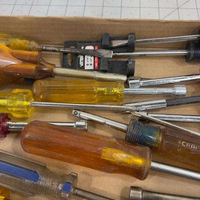 Tray of Screw Drivers and Nut Driver Large Lot of