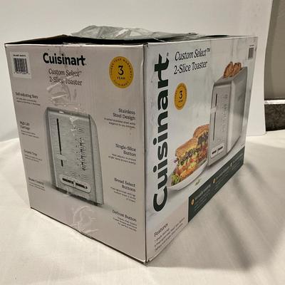 Sale Photo Thumbnail #239: Box has been opened but toaster not used