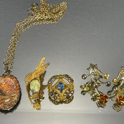 2 vintage pins, earrings and necklace