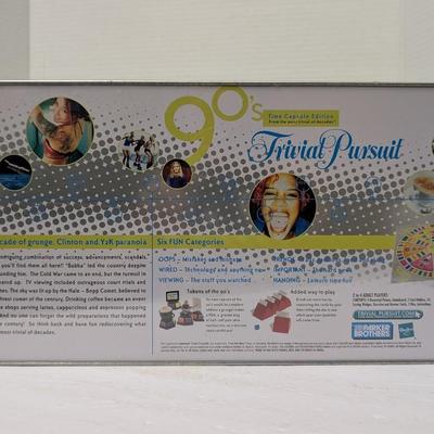 Trivial Pursuit 90s Time Capsule Edition Board Game In Collectible Tin By Parker Brothers New