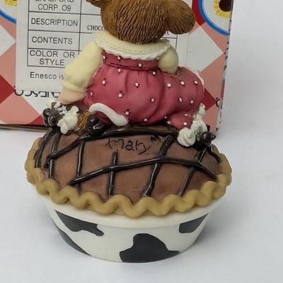 Marys Moo Moos Enesco Chocolate Cow Pie Covered Box Figurine 372730G With Box