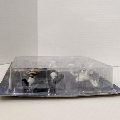 Vintage Pirate Expeditions High Sea Menace Figure Playset w Accessories MOC