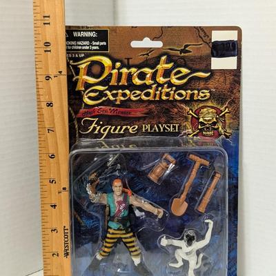 Vintage Pirate Expeditions High Sea Menace Figure Playset w Accessories MOC