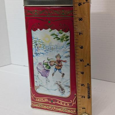 1993 Christie Premium Plus Crackers Tin Red Holiday Winter Skating Scene Collectible