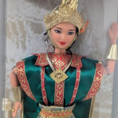 1997 Thai Barbie Dolls of the World Collector Edition Mattel #18561 NIB