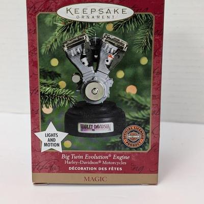 Hallmark Keepsake 2000 Harley Davidson Big Twin Evolution Engine Ornament Lights And Motion