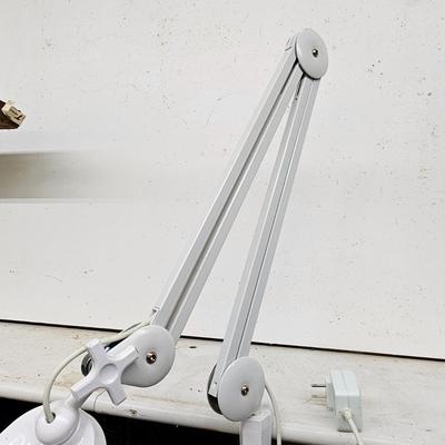 Neatfi Extendable Arm LED Light/Magnifier (DG-JS)