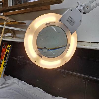 Neatfi Extendable Arm LED Light/Magnifier (DG-JS)