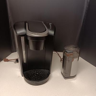 KEURIG SINGLE BREW COFFEE MAKER AND A COFFEE BEAN GRINDER