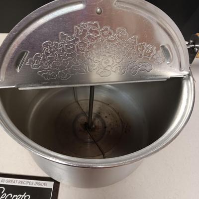 SHULE NOODLE MAKER AND WHIRLEY-POP POPCORN MAKER