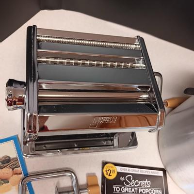 SHULE NOODLE MAKER AND WHIRLEY-POP POPCORN MAKER