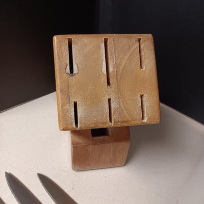 FARBERWARE CUTLERY SET, ELECTRIC ROASTER & METAL ?