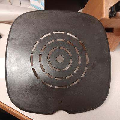 FARBERWARE CUTLERY SET, ELECTRIC ROASTER & METAL ?