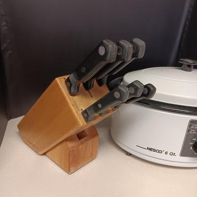 FARBERWARE CUTLERY SET, ELECTRIC ROASTER & METAL ?