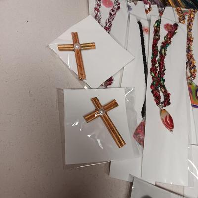 HANDCRAFTED JEWELRY AND MAGNETS