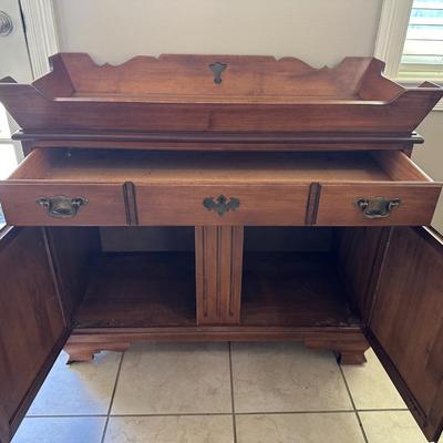 Tell City “Young Republic” Maple Server