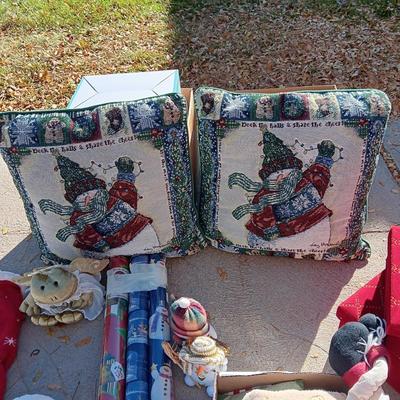 ANIMATED ANIMALS, HOLIDAY PILLOWS, GIFT WRAP, BOWS AND MORE