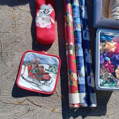 ANIMATED ANIMALS, HOLIDAY PILLOWS, GIFT WRAP, BOWS AND MORE