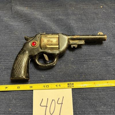 Vintage Marx Lone Rangers Metal Clicker pistol Toy