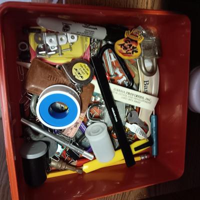 MISC HARDWARE, LIGHT BULB CHANGER AND ORGANIZERS