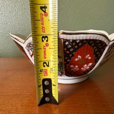 Vintage Imari Lotus Porcelain Bowl