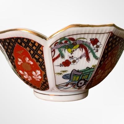 Vintage Imari Lotus Porcelain Bowl
