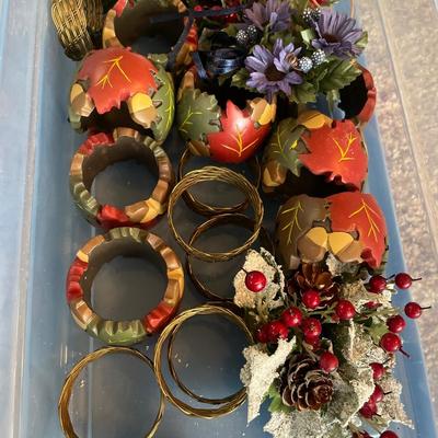 Cloth napkins and rings