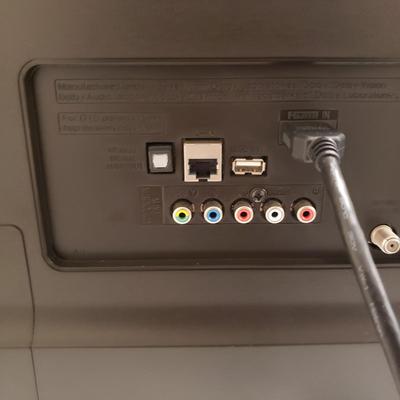 LG 42" TV W/Panasonic Woofer and Sound Bar (BLR-KD)