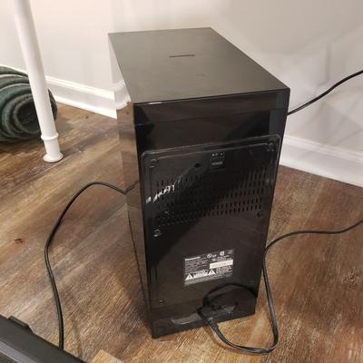 LG 42" TV W/Panasonic Woofer and Sound Bar (BLR-KD)