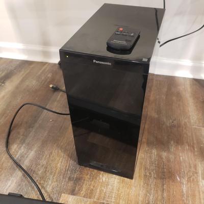 LG 42" TV W/Panasonic Woofer and Sound Bar (BLR-KD)