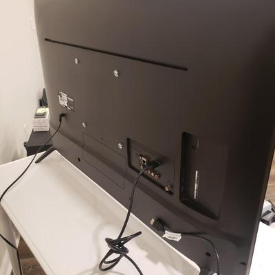 LG 42" TV W/Panasonic Woofer and Sound Bar (BLR-KD)