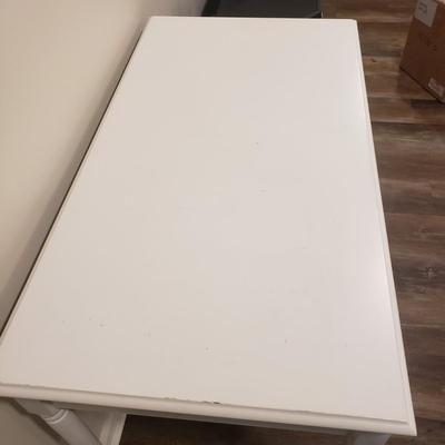 Southern Enterprises White Wooden Table (BLR-KD)