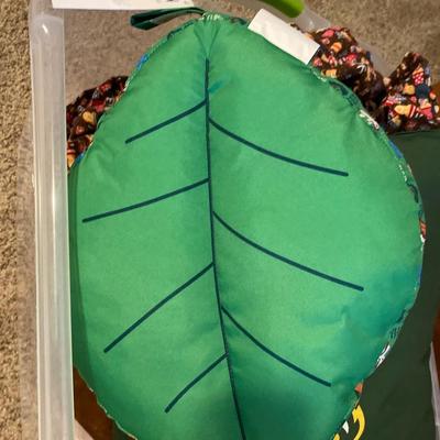 NDSU pillow and tote with small fabric scraps