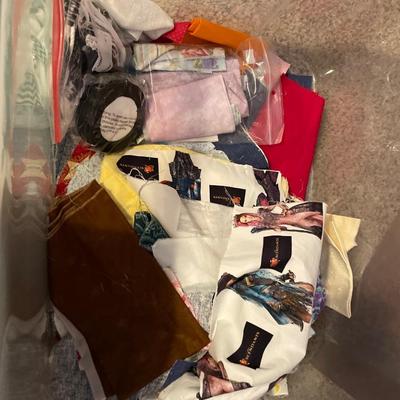 NDSU pillow and tote with small fabric scraps