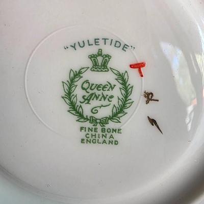 Queen Anne “Yuletide” Fine Bone China Teacup & Saucer – England, 1950s Holiday Holly & Bells Pattern