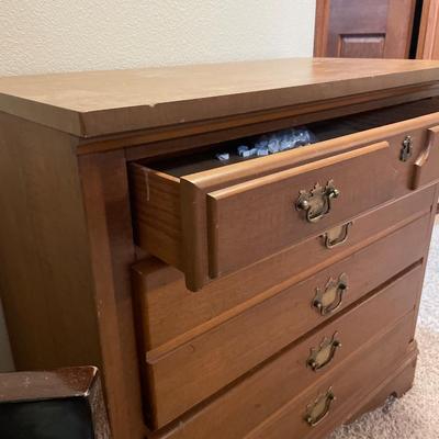 Small 3 drawer cabinet
