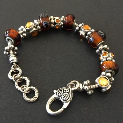 Beautiful amber glass bead, Silver-tone bracelet