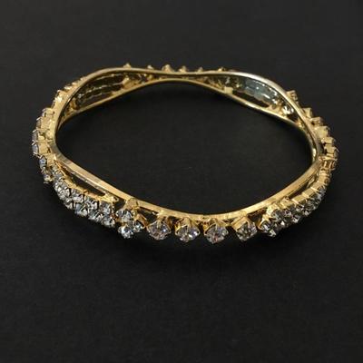 Beautiful Gold tone, rhinestone bangle bracelet