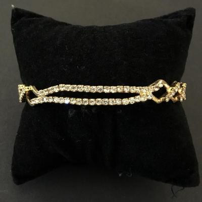 Beautiful, gold tone, rhinestone bangle bracelet