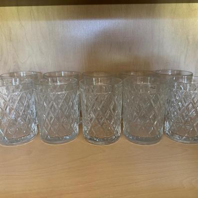French Diamond-Pattern Glass Mugs