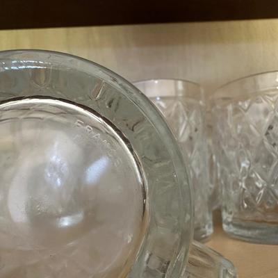 French Diamond-Pattern Glass Mugs