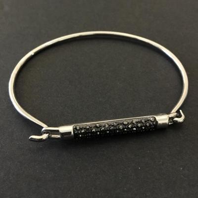 Beautiful stainless steel rhinestone dainty bracelet very nice